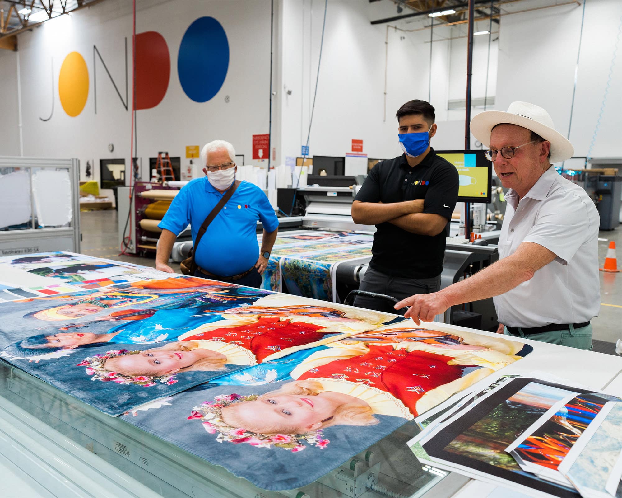 Better Together JONDO John Doe evaluates blanket quality
