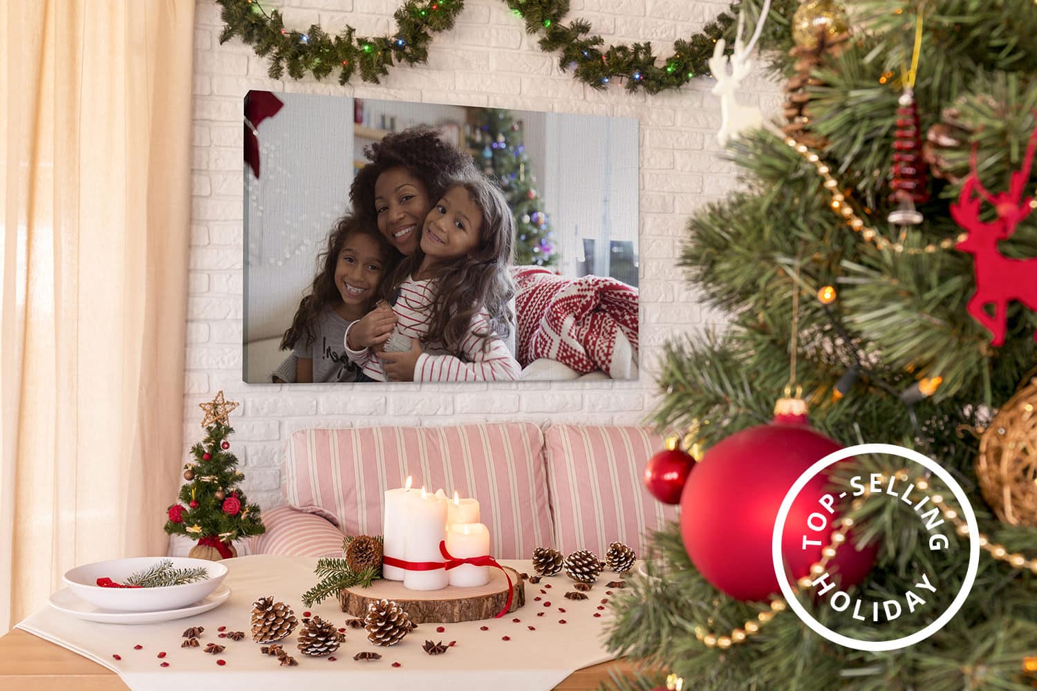 Ecommerce Holiday Calendar | Sensaria Christmas decorations on a wooden table