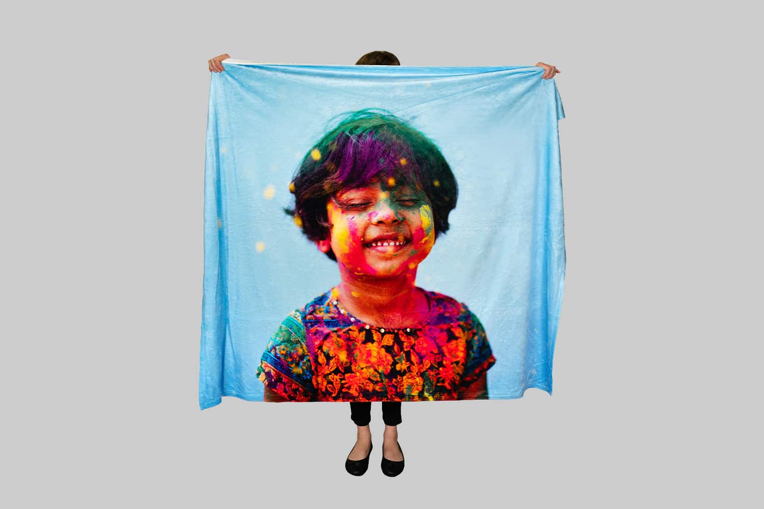 Ecommerce Holiday Calendar | Sensaria Holi custom printed blanket