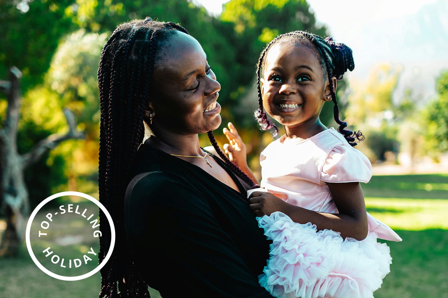 Ecommerce Holiday Calendar | Sensaria Mother and daughter African American